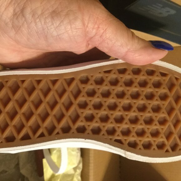 NWT in box girls Vans size 12 pink and white great for back to school - Picture 4 of 5